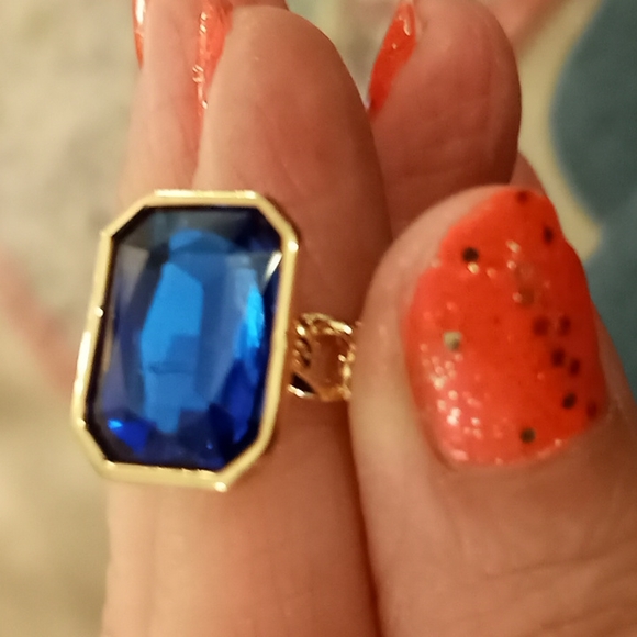 Gorgeous royal blue stone ring - Picture 8 of 8